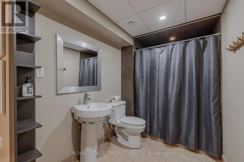 46676 Mapleton Line, Aylmer (Ay), ON - Indoor Photo Showing Bathroom