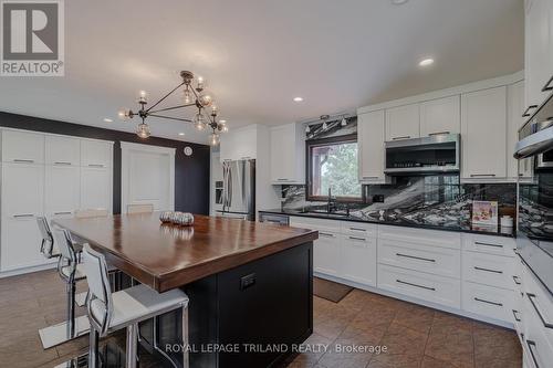 46676 Mapleton Line, Aylmer (Ay), ON - Indoor Photo Showing Kitchen With Upgraded Kitchen