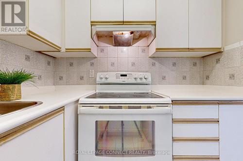 408 - 1540 Pickering Parkway, Pickering, ON - Indoor Photo Showing Kitchen