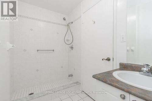 205 - 4 Beck Boulevard, Penetanguishene, ON - Indoor Photo Showing Bathroom