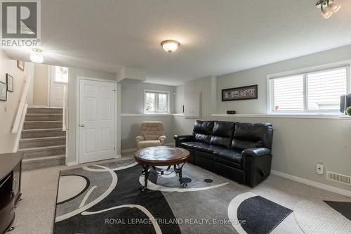 34 - 145 North Centre Road, London, ON - Indoor Photo Showing Living Room