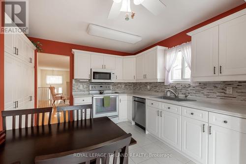 34 - 145 North Centre Road, London, ON - Indoor Photo Showing Kitchen