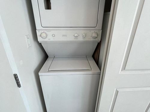 Salle de lavage - 810-1225 Rue Notre-Dame O., Montréal (Ville-Marie), QC - Indoor Photo Showing Laundry Room