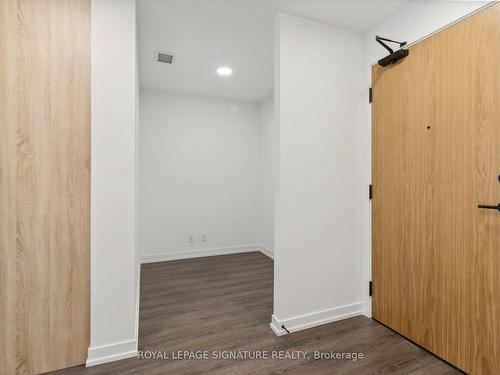 510-8 Beverley Glen Blvd, Vaughan, ON - Indoor Photo Showing Other Room