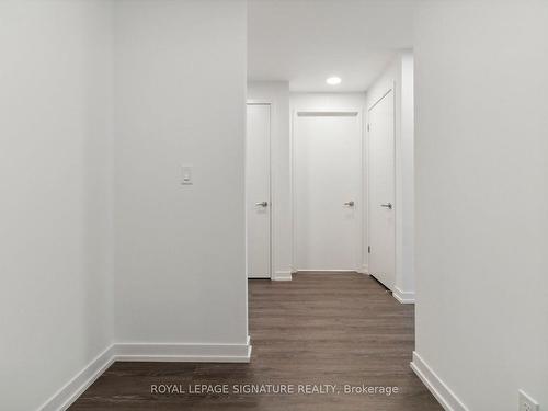 510-8 Beverley Glen Blvd, Vaughan, ON - Indoor Photo Showing Other Room