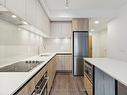 510-8 Beverley Glen Blvd, Vaughan, ON  - Indoor Photo Showing Kitchen With Upgraded Kitchen 