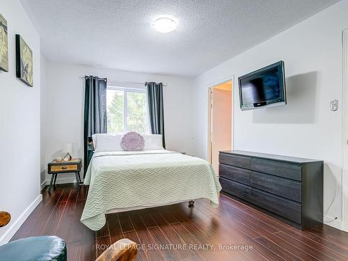 1200 Upper Village Dr, Mississauga, ON - Indoor Photo Showing Bedroom