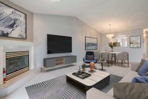 20-1874 Parkview Crescent, Kelowna, BC - Indoor Photo Showing Living Room With Fireplace