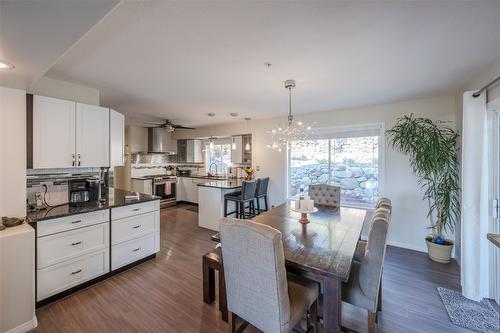 4123 Ponderosa Drive, Peachland, BC - Indoor Photo Showing Dining Room