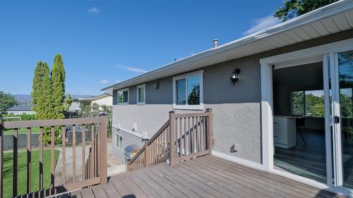 4741 Parkdale Crescent, Kelowna, BC - Outdoor With Exterior