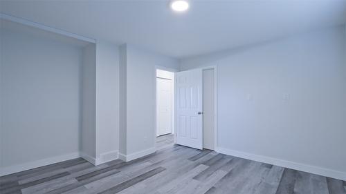 4741 Parkdale Crescent, Kelowna, BC - Indoor Photo Showing Other Room