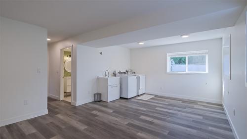 4741 Parkdale Crescent, Kelowna, BC - Indoor Photo Showing Other Room