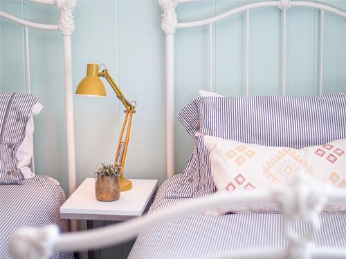 834 Ellis Avenue, Naramata, BC - Indoor Photo Showing Bedroom