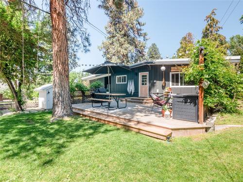 834 Ellis Avenue, Naramata, BC - Outdoor With Deck Patio Veranda