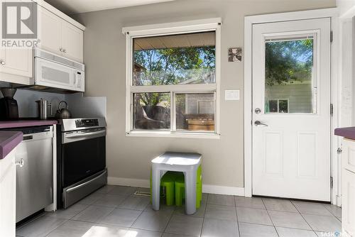 3425 Portnall Avenue, Regina, SK - Indoor Photo Showing Kitchen