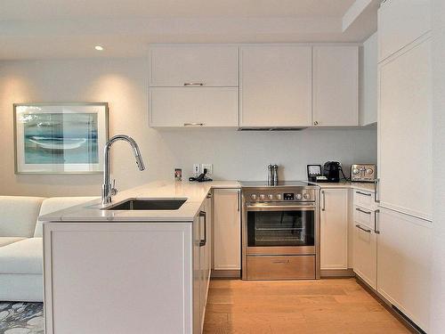 Kitchen - 115-700 Ch. Ripple Cove, Ayer'S Cliff, QC - Indoor Photo Showing Kitchen