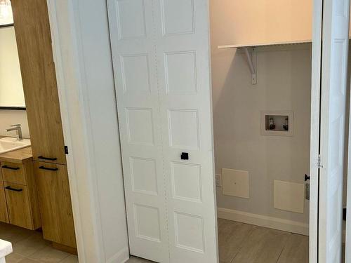 Laundry room - 3-600 Rue St-Charles S., Granby, QC - Indoor Photo Showing Bathroom