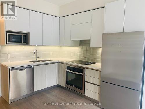 605 - 15 Water Walk Drive, Markham (Unionville), ON - Indoor Photo Showing Kitchen With Stainless Steel Kitchen With Double Sink With Upgraded Kitchen