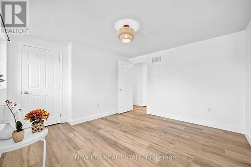 111 Nathan Crescent, Barrie (Painswick South), ON - Indoor Photo Showing Other Room