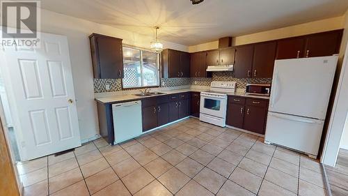 9212 90 Street, Fort St. John, BC - Indoor Photo Showing Kitchen With Double Sink