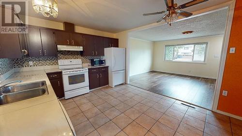 9212 90 Street, Fort St. John, BC - Indoor Photo Showing Kitchen With Double Sink