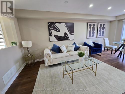 118 Native Landing Crescent S, Brampton, ON - Indoor Photo Showing Living Room