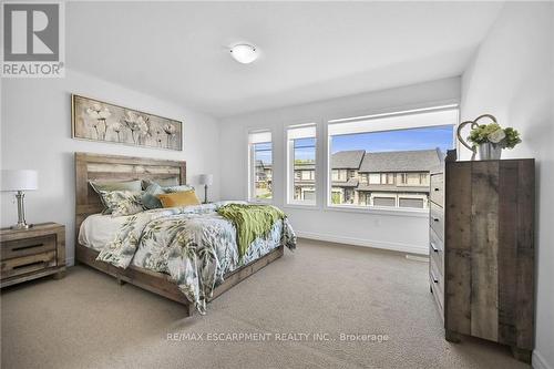 3955 Crown Street, Lincoln, ON - Indoor Photo Showing Bedroom