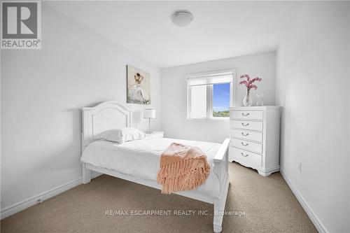 3955 Crown Street, Lincoln, ON - Indoor Photo Showing Bedroom