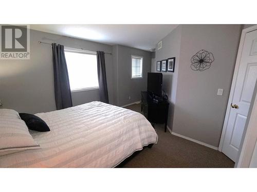 5886 Okanagan Landing Road Unit# 34, Vernon, BC - Indoor Photo Showing Bedroom