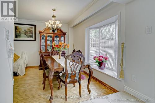 5960 Chidham Crescent, Mississauga, ON - Indoor Photo Showing Dining Room