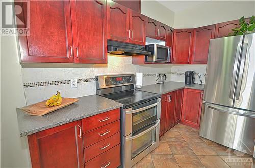149 Whispering Winds Way, Ottawa, ON - Indoor Photo Showing Kitchen With Stainless Steel Kitchen