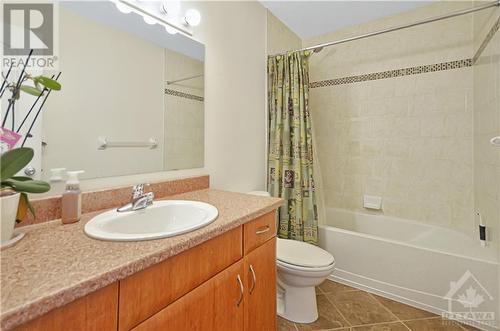 149 Whispering Winds Way, Ottawa, ON - Indoor Photo Showing Bathroom