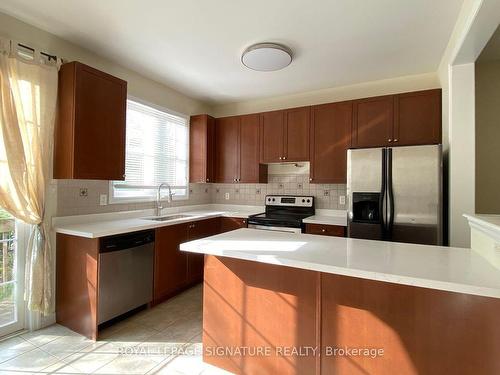 72 Montreal Circ, Hamilton, ON - Indoor Photo Showing Kitchen With Stainless Steel Kitchen