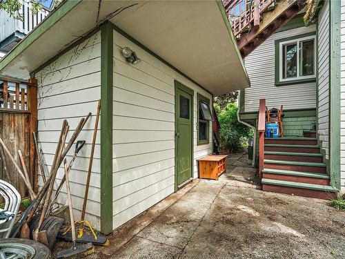 2538 Fernwood Rd, Victoria, BC - Outdoor With Exterior