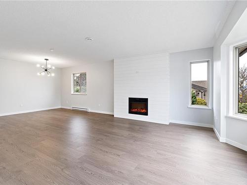 6231 Mcgirr Rd, Nanaimo, BC - Indoor Photo Showing Living Room With Fireplace