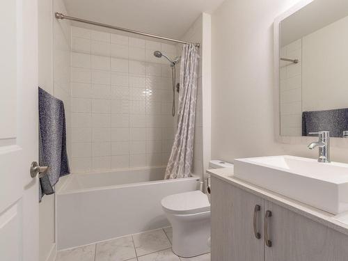 Salle de bains - 827-1601 Rue Viola-Desmond, Montréal (Lasalle), QC - Indoor Photo Showing Bathroom
