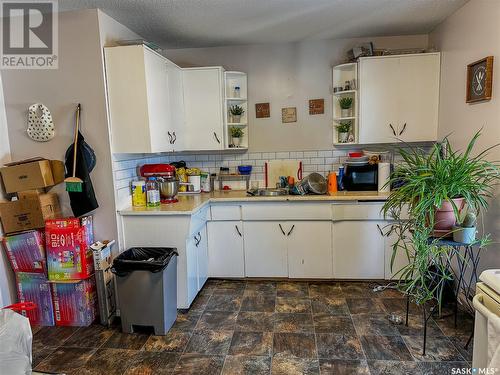 79 Agricultural Avenue, Yorkton, SK - Indoor Photo Showing Kitchen