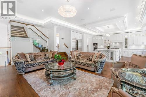 288 Parkview Avenue N, Toronto, ON - Indoor Photo Showing Living Room