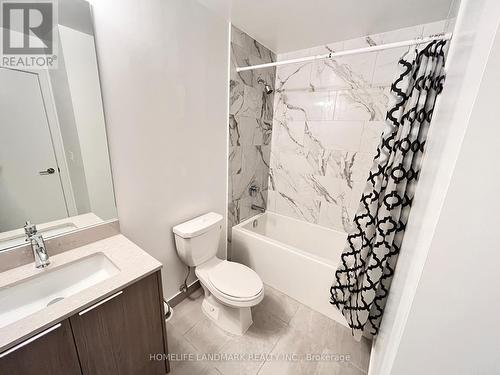 412 - 32 Forest Manor Road, Toronto, ON - Indoor Photo Showing Bathroom