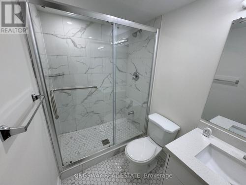 2208 - 4090 Living Arts Drive, Mississauga, ON - Indoor Photo Showing Bathroom