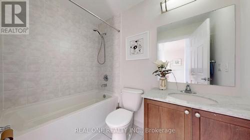 1109 - 2391 Central Park Drive, Oakville, ON - Indoor Photo Showing Bathroom