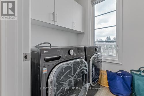 9378 Bayview Avenue, Richmond Hill, ON - Indoor Photo Showing Laundry Room