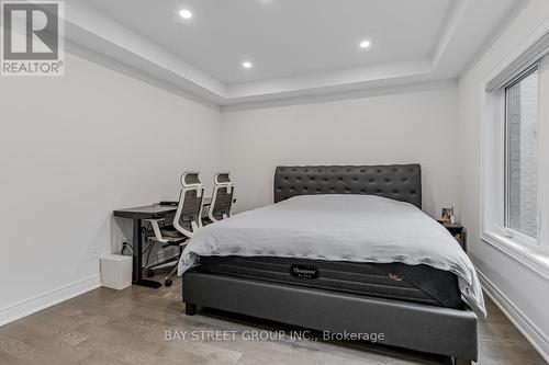 9378 Bayview Avenue, Richmond Hill, ON - Indoor Photo Showing Bedroom