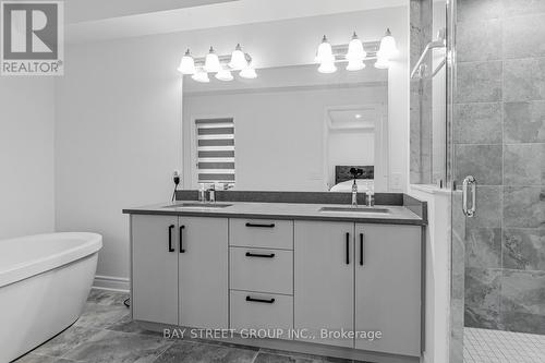 9378 Bayview Avenue, Richmond Hill, ON - Indoor Photo Showing Bathroom
