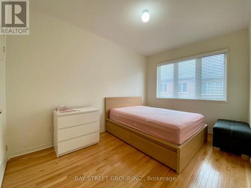113 William F Bell Parkway, Richmond Hill, ON - Indoor Photo Showing Bedroom