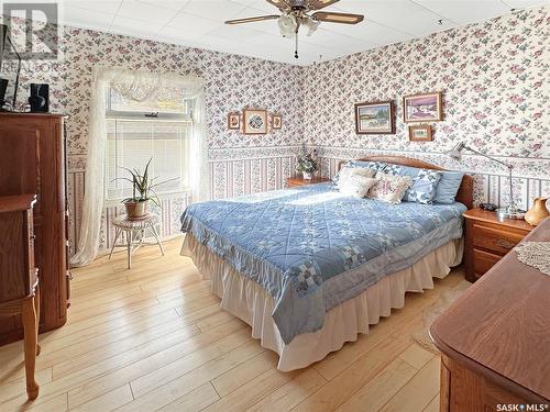 115 Osidge Street, Lipton, SK - Indoor Photo Showing Bedroom