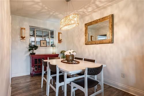 21 Sunning Hill Avenue, Hamilton, ON - Indoor Photo Showing Dining Room