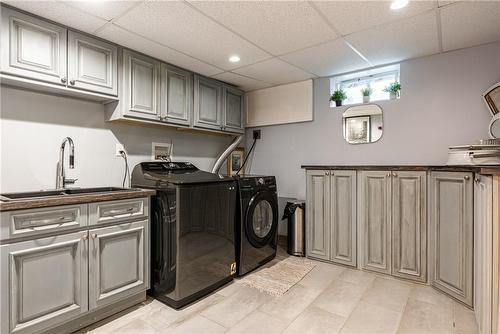21 Sunning Hill Avenue, Hamilton, ON - Indoor Photo Showing Laundry Room