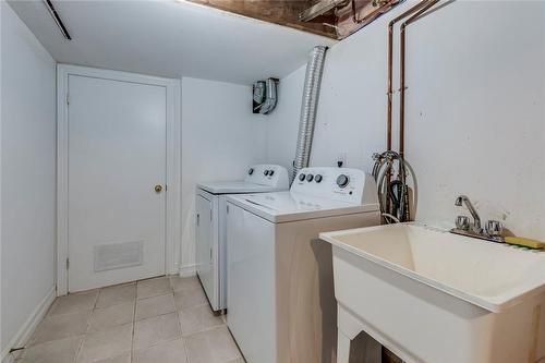 443 Pineland Avenue, Oakville, ON - Indoor Photo Showing Laundry Room