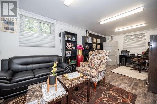 33698 Highway 17 Highway, Deep River, ON - Indoor Photo Showing Living Room